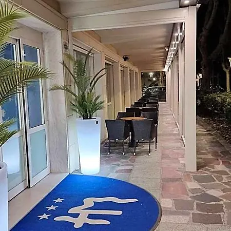 Madison Hotel 3*