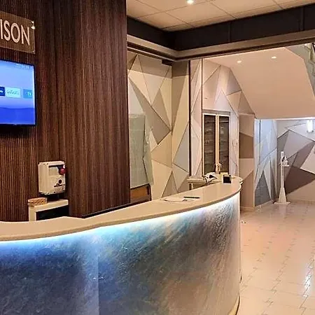 Madison Hotel